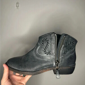 Vintage OBT Distressed Leather Ankle Fashion Boots Women's Size 10M Black & Gray